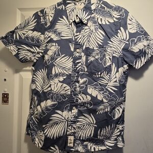 Boys Ambercrombie & Fitch Blue White Tropical Button-Up Shirt